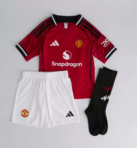 Manchester United Little Boys Kit - 2025-26