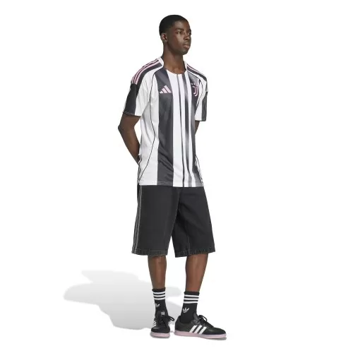 Juventus Turin Trikot - 2025-26 Juventus Turin Trikot - 2025-26